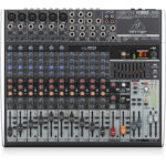Consola Xenyx X1832USB. Behringer